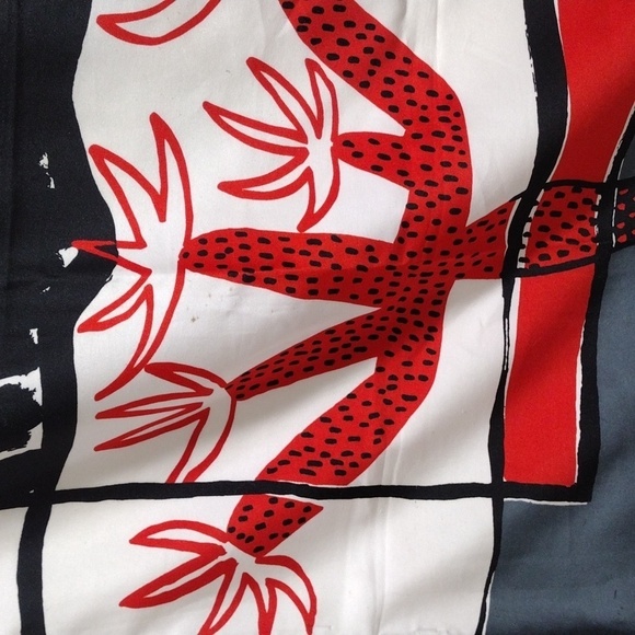 Cesar Manrique Art Scarf – Grey, Red, Black & White Fire Mountain Cactus 33.5x35 - Picture 9 of 11